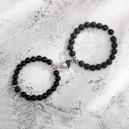 Pulsera magnética piedras corazones en negro